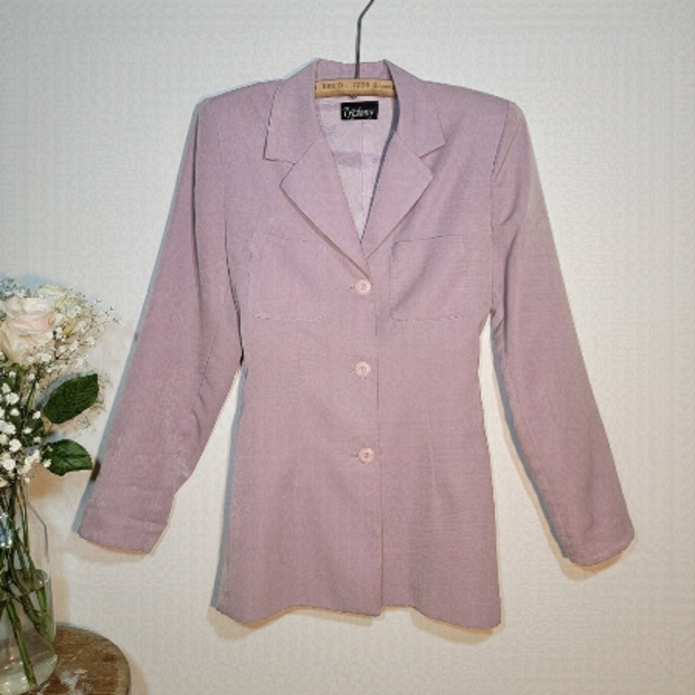 VINTAGE light mauve blazer. Typhany. Back tie. Fitted.